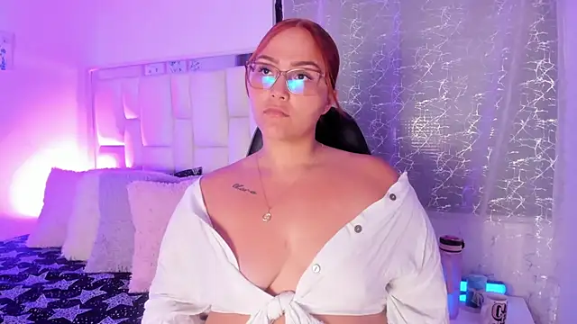 LeahxBarker online show from April 28, 2026, 2:27 am