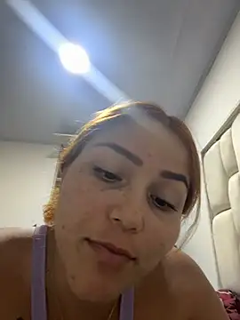 LeahxBarker online show from August 3, 2026, 4:22 am
