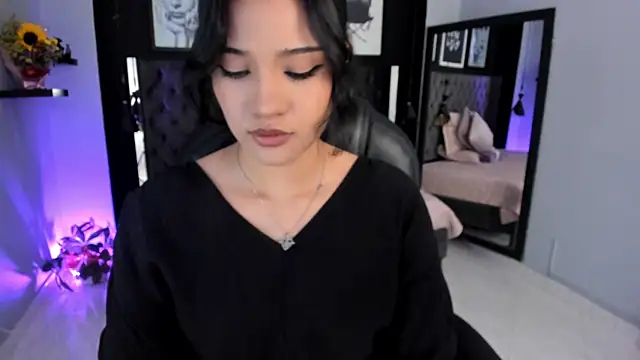 renee shelby  online show from September 24, 2025, 10:46 pm