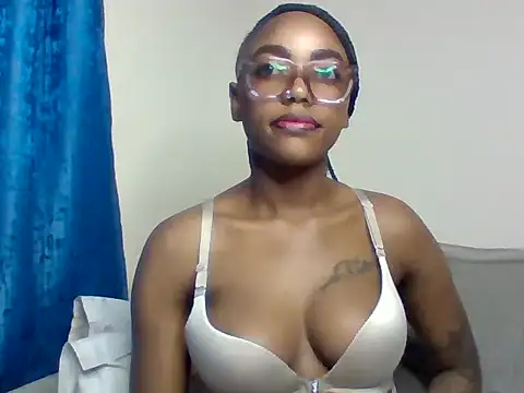 Snapshot of _crystal_princesss chatting on June 6, 2026, 2:05 am crystal princesss online show from June 6, 2026, 2:05 am