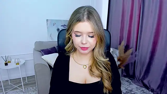 Snapshot of FollowLovee chatting on March 1, 2025, 11:50 am FollowLovee online show from March 1, 2025, 11:50 am