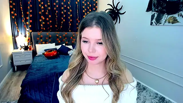 Snapshot of FollowLovee chatting on October 13, 2025, 7:47 pm FollowLovee online show from October 13, 2025, 7:47 pm