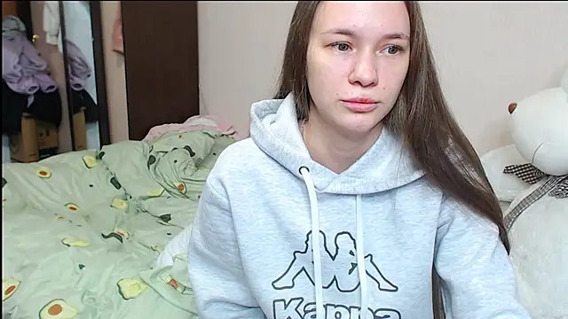 leila bambi  online show from January 21, 2025, 3:37 am