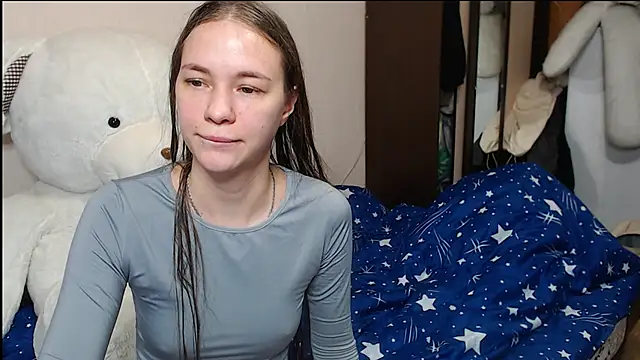 leila bambi  online show from January 29, 2025, 3:22 am