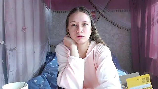 leila bambi  online show from January 14, 2026, 9:04 am