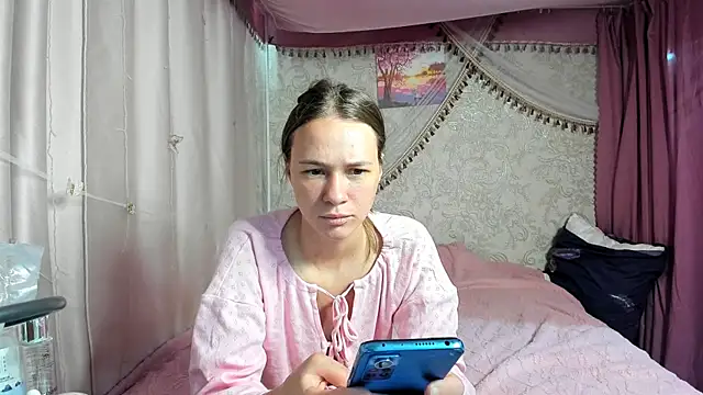 leila bambi  online show from July 11, 2026, 6:05 am