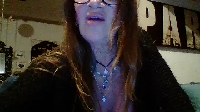 Snapshot of gildamilf chatting on May 20, 2026, 7:42 pm gildamilf online show from May 20, 2026, 7:42 pm