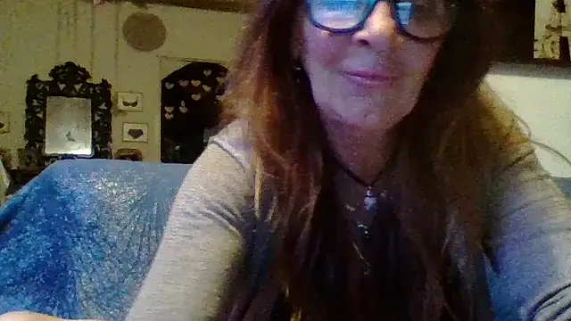 Snapshot of gildamilf chatting on May 25, 2026, 7:20 pm gildamilf online show from May 25, 2026, 7:20 pm