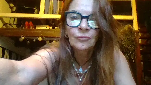 Snapshot of gildamilf chatting on June 1, 2026, 7:04 pm gildamilf online show from June 1, 2026, 7:04 pm