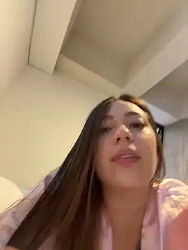 Latina vanessa online show from June 7, 2026, 9:40 pm