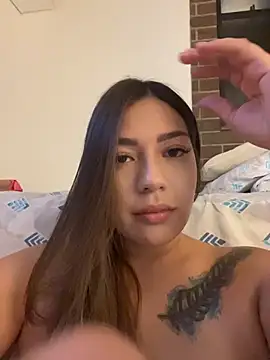 Latina vanessa online show from July 18, 2026, 1:10 am