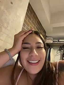 Latina vanessa online show from July 22, 2026, 4:26 am