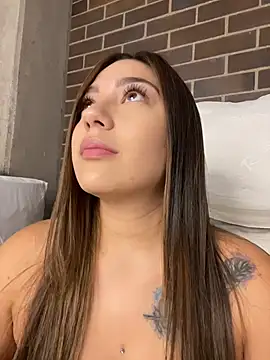 Latina vanessa online show from July 24, 2026, 11:36 pm