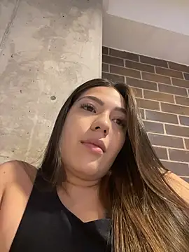 Latina vanessa online show from July 27, 2026, 10:28 pm