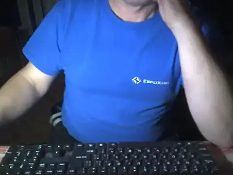 Snapshot of vlad196868 chatting on February 14, 2025, 4:31 pm vlad196868 online show from February 14, 2025, 4:31 pm