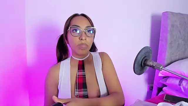 Leticia brownn1 online show from March 2, 2026, 7:43 pm