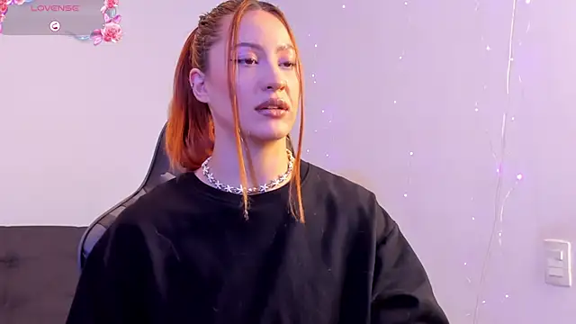 Snapshot of Amypond__ chatting on October 6, 2025, 12:35 pm Amypond online show from October 6, 2025, 12:35 pm