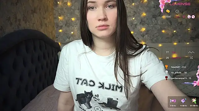 Snapshot of ChloeMillerMeow chatting on February 21, 2025, 6:15 pm ChloeMillerMeow online show from February 21, 2025, 6:15 pm