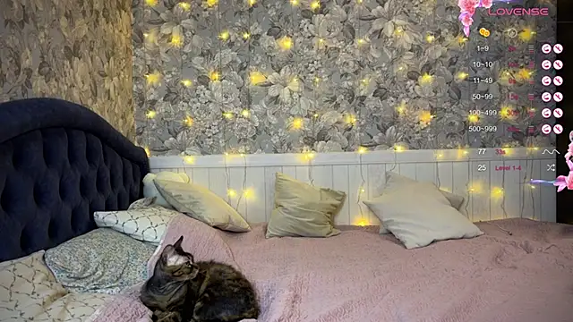 Snapshot of ChloeMillerMeow chatting on February 25, 2025, 4:42 pm ChloeMillerMeow online show from February 25, 2025, 4:42 pm