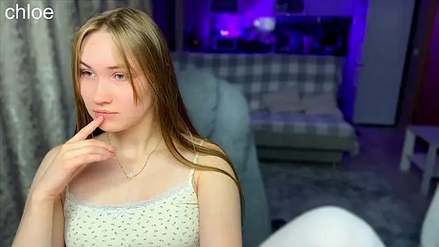 Snapshot of ChloeMillerMeow chatting on October 7, 2025, 7:11 pm ChloeMillerMeow online show from October 7, 2025, 7:11 pm