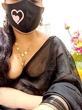 Snapshot of Ameera19 chatting on February 17, 2025, 7:53 pm Ameera19 online show from February 17, 2025, 7:53 pm