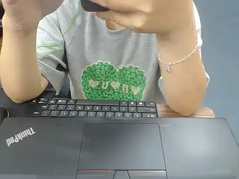 Snapshot of Haruka95 chatting on May 27, 2026, 2:52 am Haruka95 online show from May 27, 2026, 2:52 am