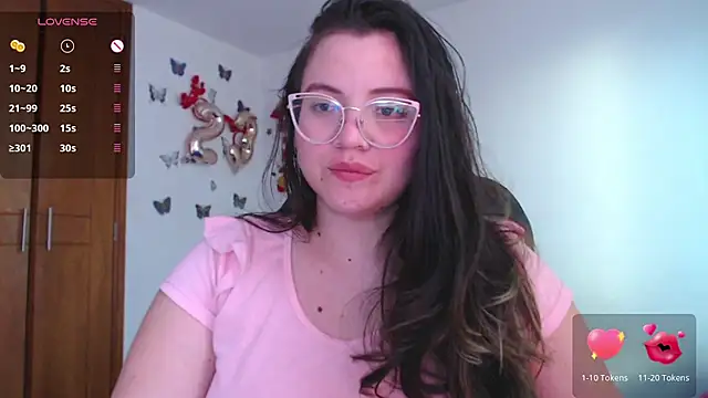 Snapshot of Sarahros1 chatting on February 18, 2025, 10:58 pm Sarahros1 online show from February 18, 2025, 10:58 pm