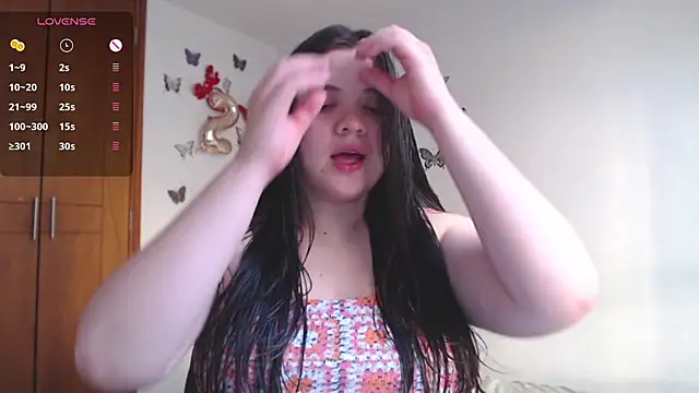 Snapshot of Sarahros1 chatting on March 10, 2025, 10:55 pm Sarahros1 online show from March 10, 2025, 10:55 pm