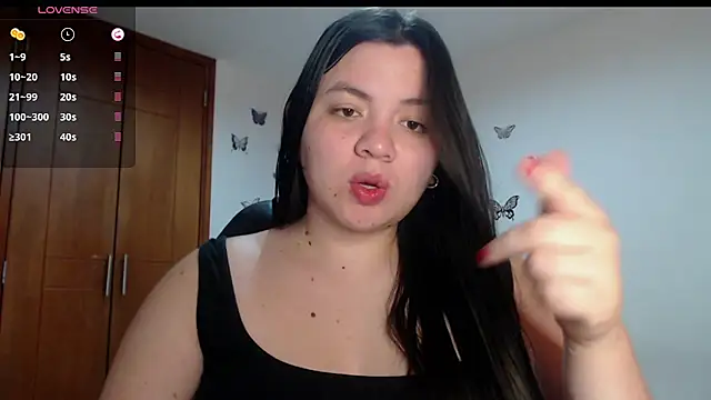 Snapshot of Sarahros1 chatting on October 14, 2025, 3:40 am Sarahros1 online show from October 14, 2025, 3:40 am