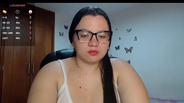 Snapshot of Sarahros1 chatting on November 27, 2025, 4:14 am Sarahros1 online show from November 27, 2025, 4:14 am