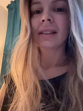 EvaDiamondXX online show from February 15, 2026, 11:30 am