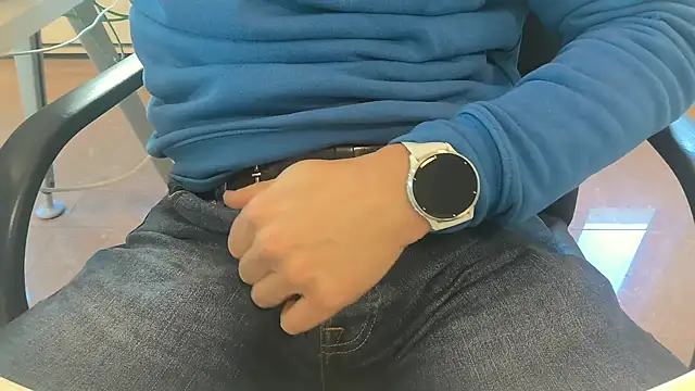 alessandroman2114 online show from February 5, 2026, 11:15 am