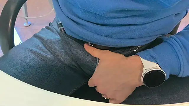 alessandroman2114 online show from March 17, 2026, 9:45 am