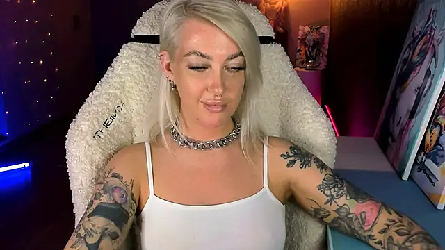 tykioty Miley online show from May 7, 2026, 1:49 pm