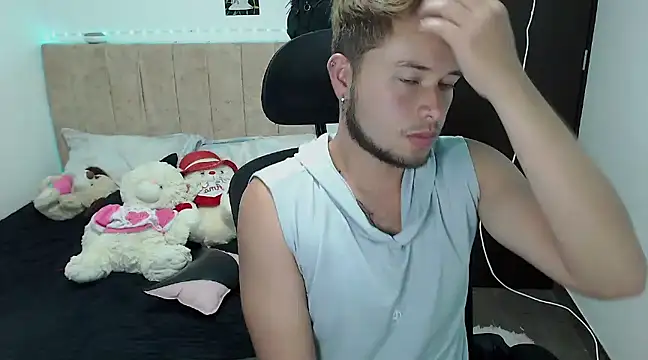 JOHANLEON1 online show from January 19, 2025, 12:38 am