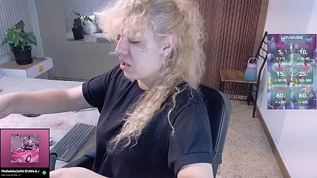 Eli666uwu online show from September 24, 2025, 11:35 am