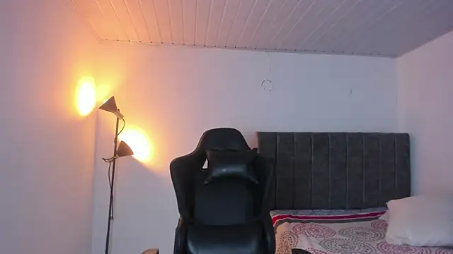 KayllaEvanss  online show from March 19, 2026, 4:00 pm