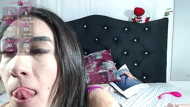 Snapshot of nikol_winick chatting on March 7, 2026, 5:59 am nikol winick online show from March 7, 2026, 5:59 am