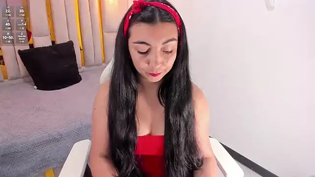 Snapshot of Karla_hernandez_ chatting on January 21, 2025, 11:03 am Karla hernandez online show from January 21, 2025, 11:03 am