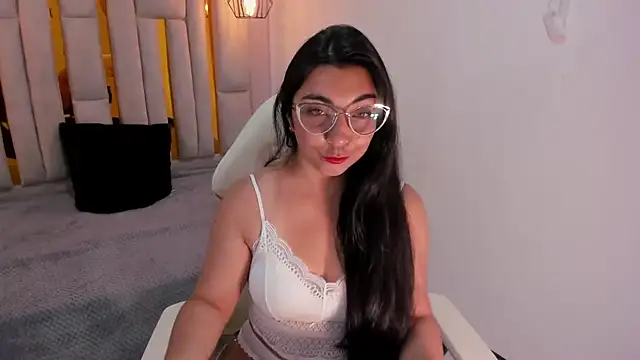 Snapshot of Karla_hernandez_ chatting on February 1, 2025, 11:10 am Karla hernandez online show from February 1, 2025, 11:10 am