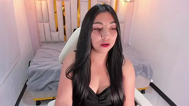 Snapshot of Karla_hernandez_ chatting on February 13, 2025, 5:11 pm Karla hernandez online show from February 13, 2025, 5:11 pm