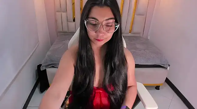 Snapshot of Karla_hernandez_ chatting on March 11, 2025, 11:01 am Karla hernandez online show from March 11, 2025, 11:01 am