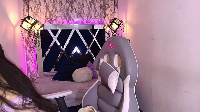 Snapshot of Karla_hernandez_ chatting on October 17, 2025, 11:57 am Karla hernandez online show from October 17, 2025, 11:57 am