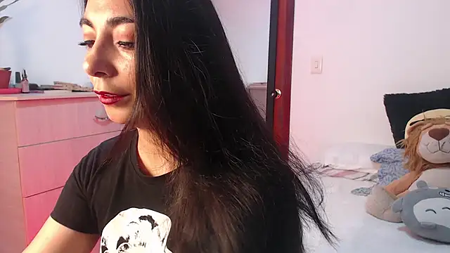 Karla hernandez  online show from February 27, 2026, 10:48 am