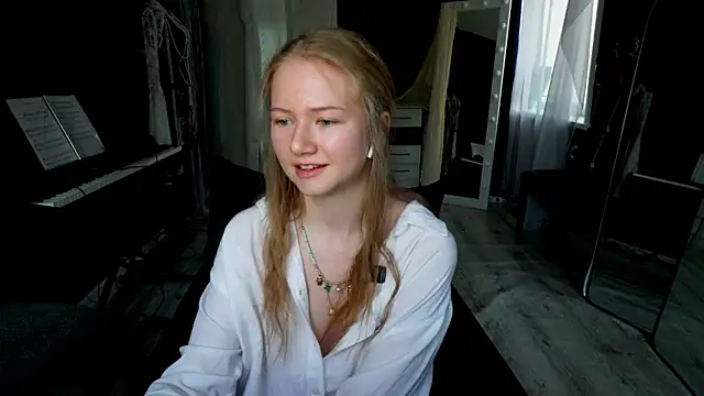 Alexandra Demore online show from June 29, 2026, 6:41 pm