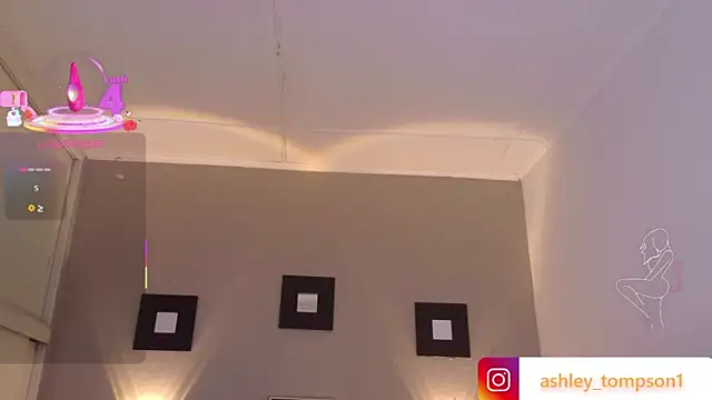 ashley Tompson1 online show from March 20, 2025, 6:42 pm