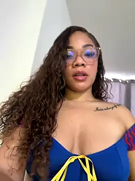 ashley Tompson1 online show from October 10, 2025, 12:37 pm