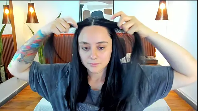 KatherineBond online show from September 18, 2025, 8:55 pm