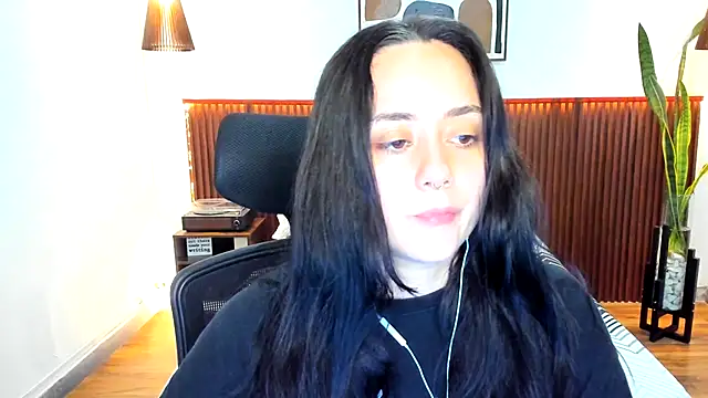 KatherineBond online show from December 5, 2025, 7:10 pm