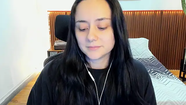 KatherineBond online show from December 13, 2025, 9:09 pm